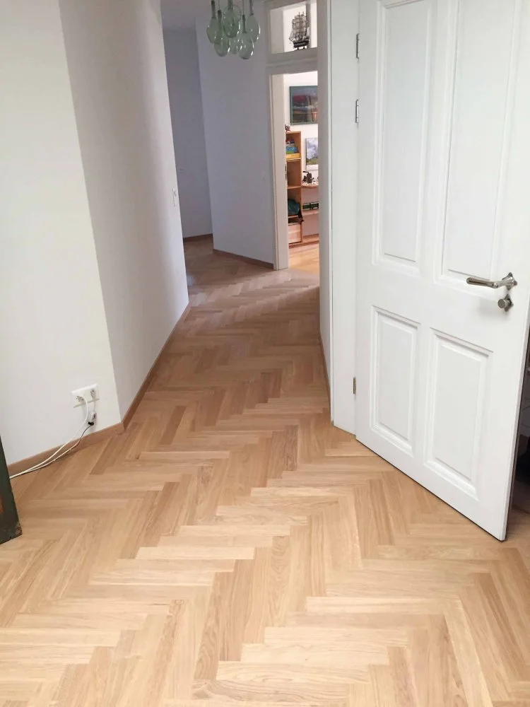 Wohnung mit Holzboden