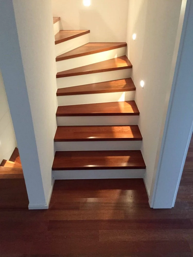 Treppe mit Holzboden